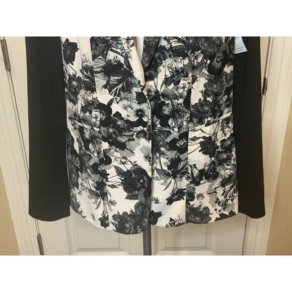 T Tahari Black & White Floral Notch Collar Single Button Blazer, Size 12 - Picture 3 of 10